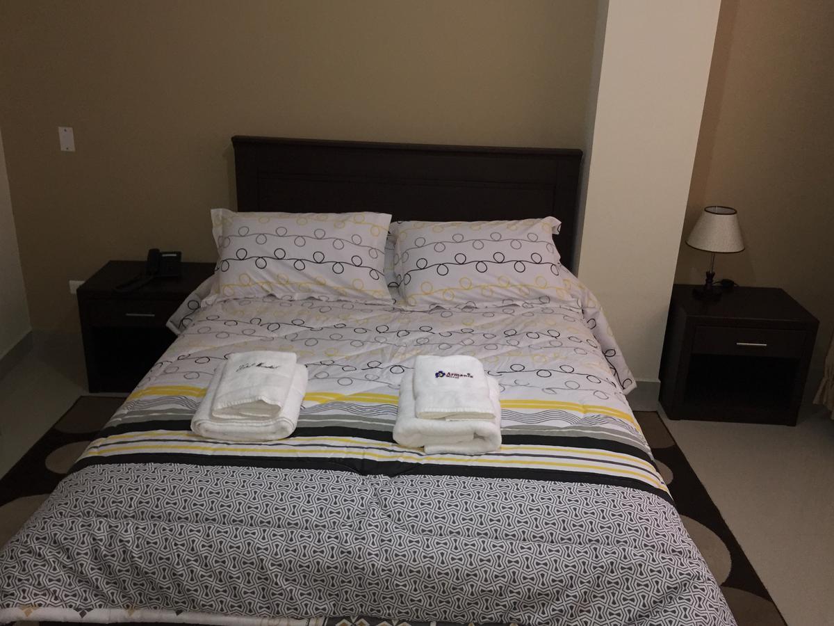Armenia Hotel Cochabamba Eksteriør billede